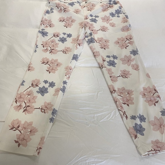 Orange stretch jean - Picture 3 of 3